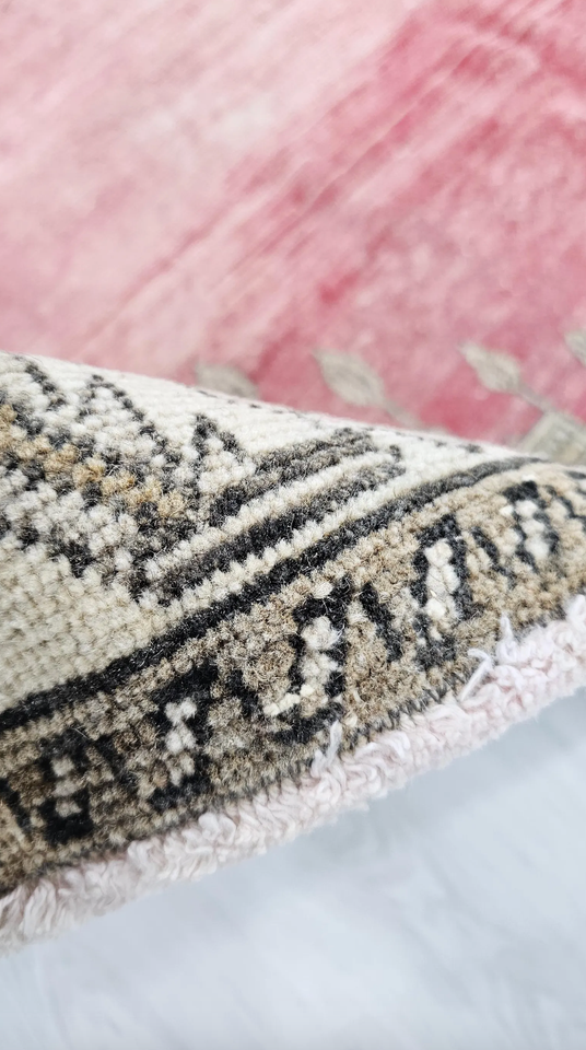 High Quality rug, Pink Area rug, AUCTION rug, Vintage Rug, 6x9 rug