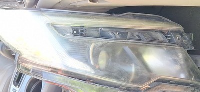 2017 Honda Pilot RH Passenger Headlight Lamp OEM