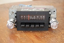 Oem Ford Philco Model D4aa-18806 Push Button Am Radio 1976 Oem Ford Philco Model D4aa-18806 Push Button Am Radio 1976