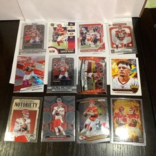 2024/2025 Panini Patrick Mahomes 12 Card Lot!