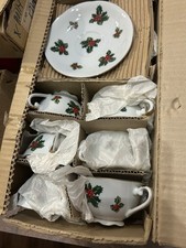 Lefton Holly Berry Tea Set with 12 Pieces Made In Japan Christmas Holiday Holly
