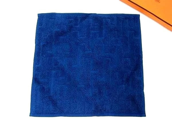 Drap de plage Yachting Tatoo Ancres en H, petit modèle - Beige | Hermès Canada