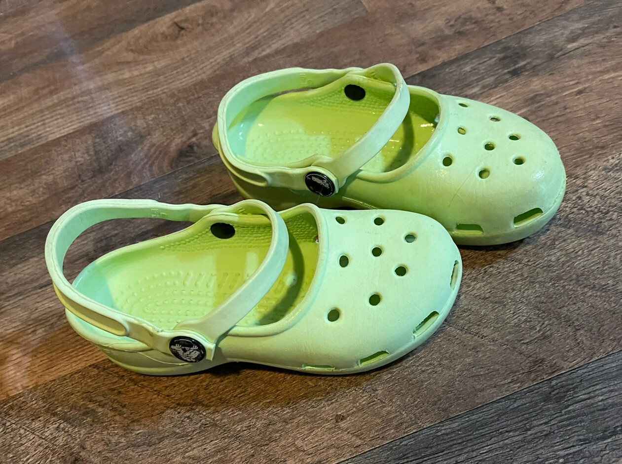 Total 69+ imagen crocs material used Abzlocal.mx