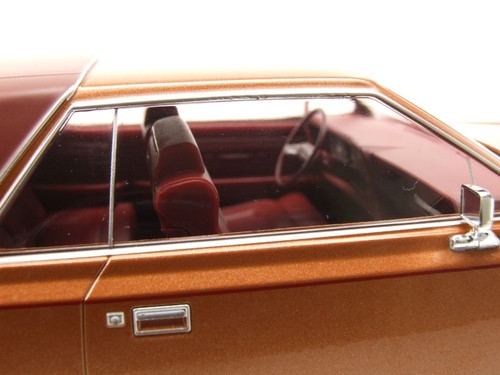 Lincoln Continental Mk V 1978 coche modelo cobre 1:18 MCG - Imagen 5 de 9