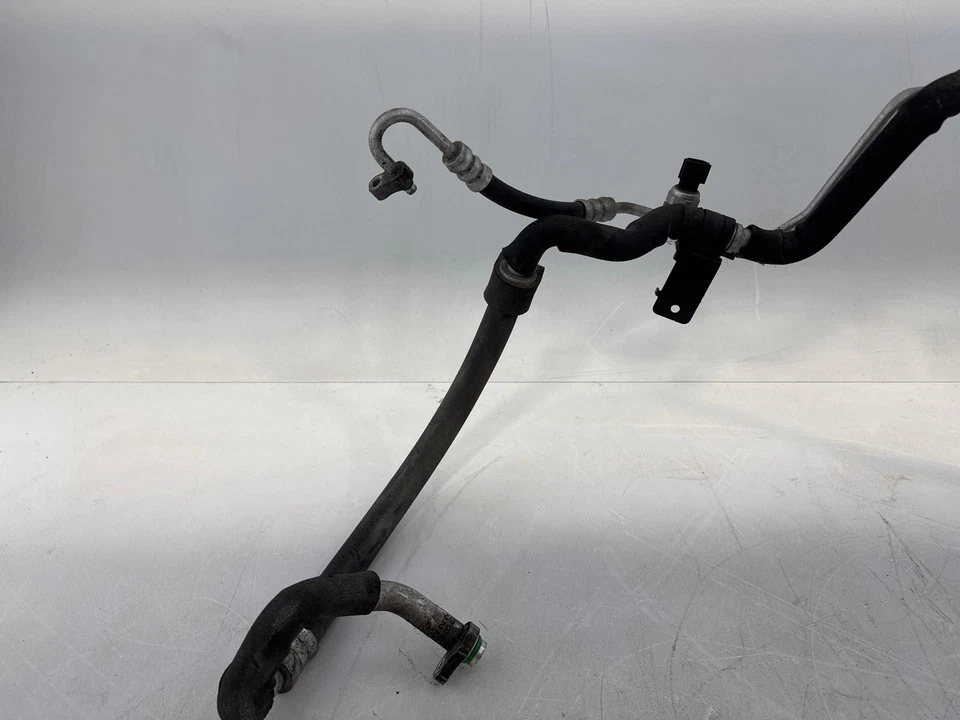 Hyundai Sonata 2006-2010 3,3 L aire acondicionado manguera de succión OEM Foto 4 de 4