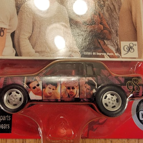 De colección 98 Grados Banda Hot Tracks Diecast Car Racing Champions NUEVO 2001 - Imagen 2 de 13