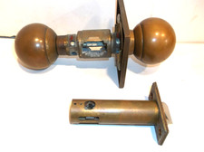 VINTAGE SARGENT DOOR KNOB & SPRING LATCH #7  804 H  Interior Door