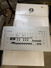 Roland TB-03 Bass Line Boutique Synthesizer   Excellent Condition