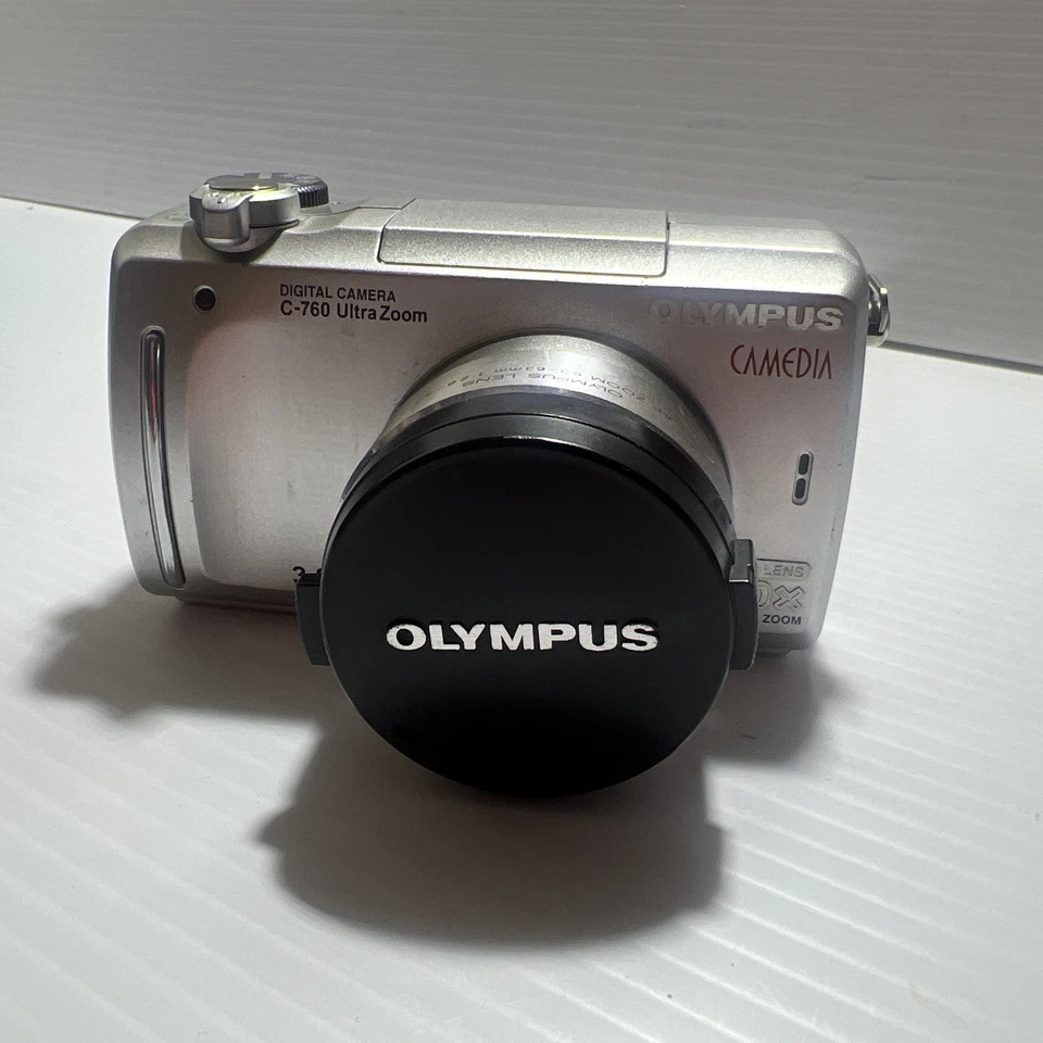 Cámara digital Olympus Camedia C-760 10X Ultra Zoom 3,2 MP 40X Zoom PROBADO trabajo Foto 2 de 4