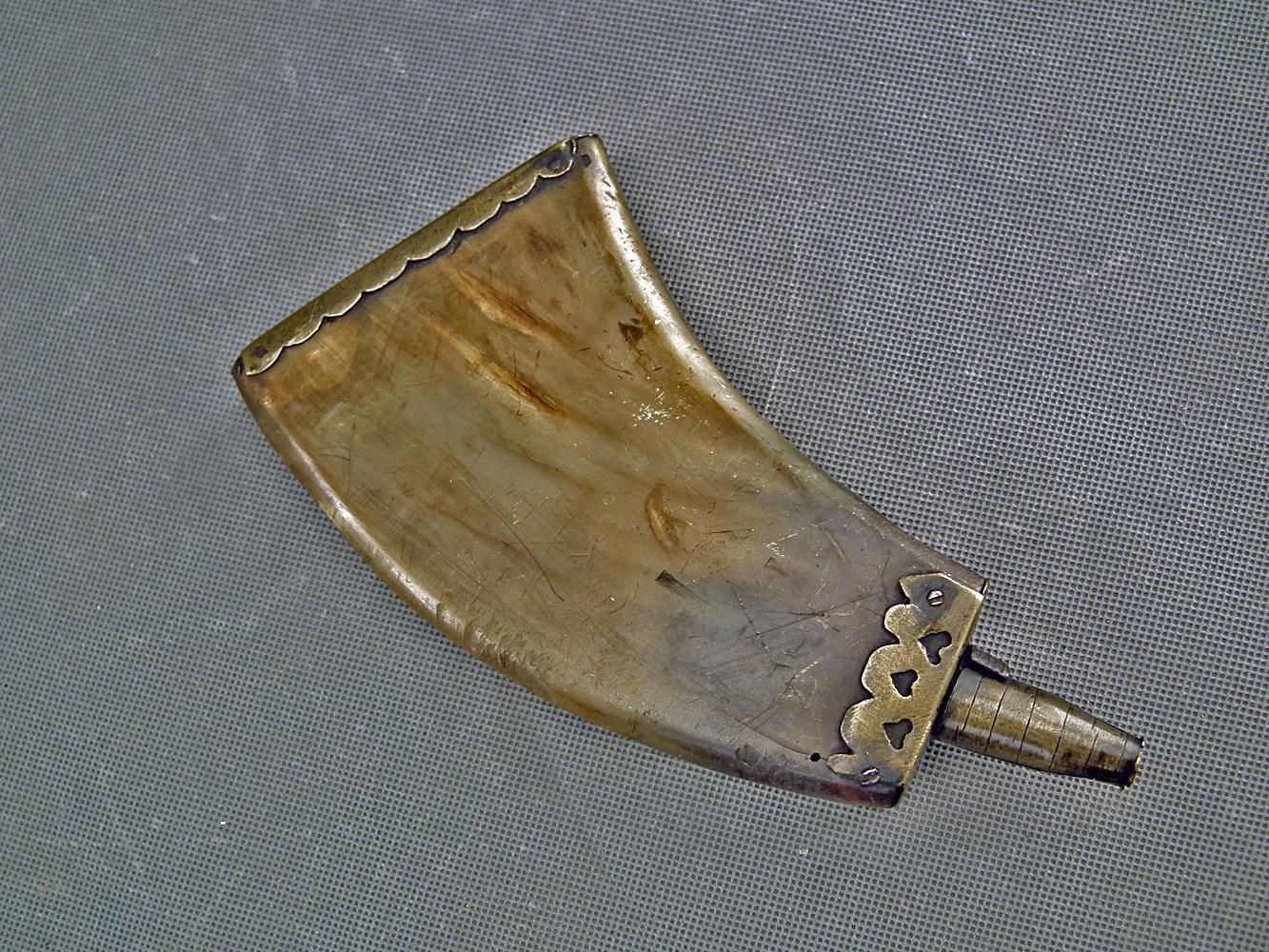 Antique 16 Century Gun Powder Flask For Matchlock Wheellock Gun to ...