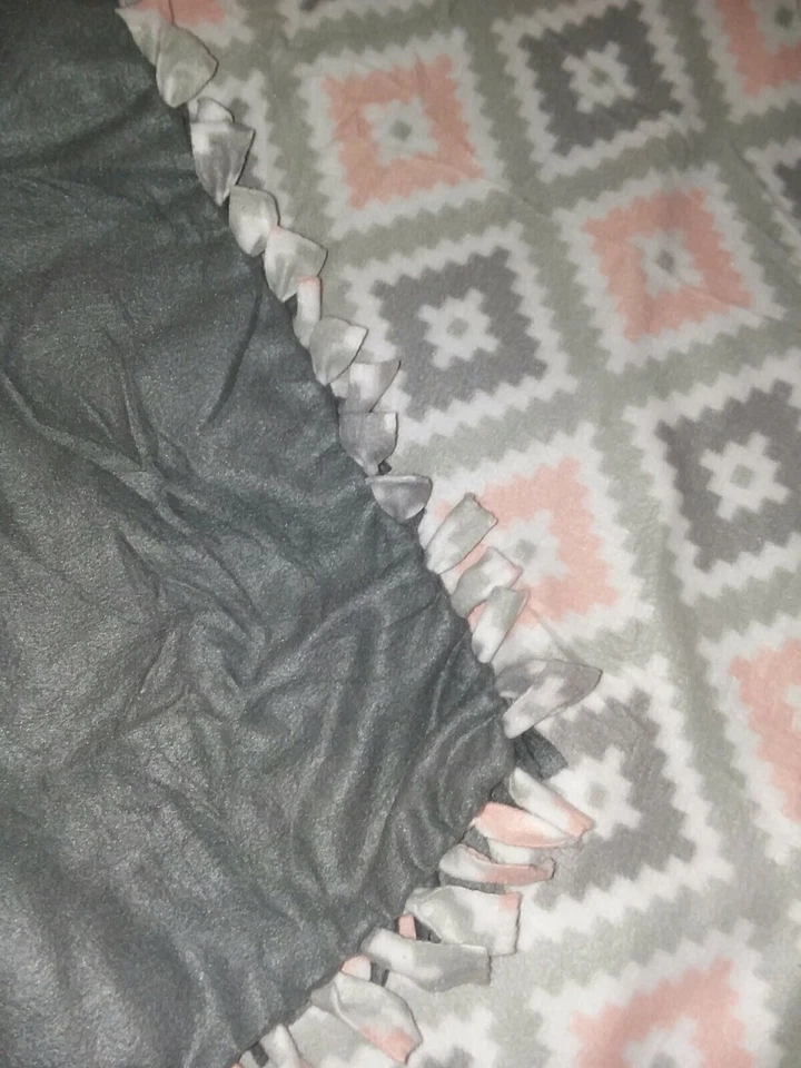 Aztec Fleece Handmade Soft Tie Blanket OVERSIZED BABY Throw App 50X60 pink gray - Image 4 of 4