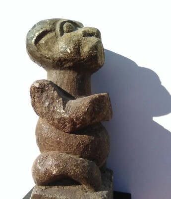 シエラレオネで発掘されたNomoli フィギュア（ノモリ像） ANCIENT SIERRA LEONE NOMOLI CARVED SAPI STONE FIGURE SHEBRO