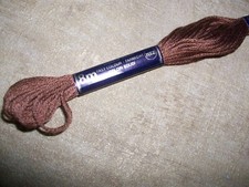 MEZ Sticktwist Nr. 371  nougat-braun  6-fädiges Stickgarn 100% BW L:8 m kochfest