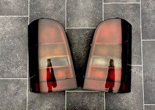 SCHWARZE ROTE LASIERUNG, AUFBEREITUNG IHRER MERCEDES VITO W638 R&Uuml;CKLEUCHTEN