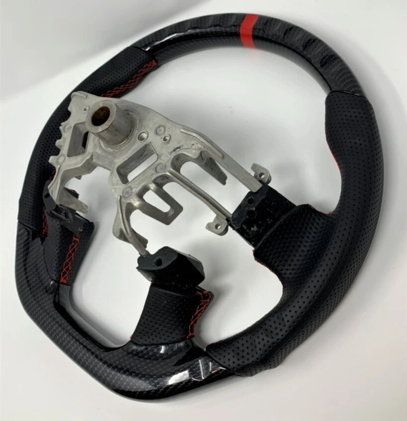 Volante REVESOL HYDRO-DIP FIBRA DE CARBONO PARA NISSAN TITAN ARMADA 2013-17  Foto 2 de 4