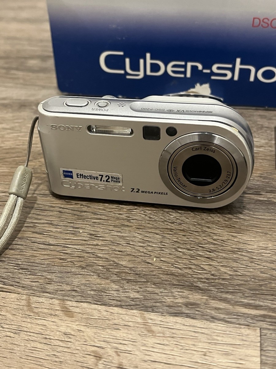 Sony Digital Compact Camera Cyber -shot DSC-P200 7.2MP 3x Zoom