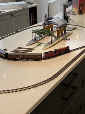 Hornby Harry Potter train set - Goblet of Fire with 9 3/4 Platform