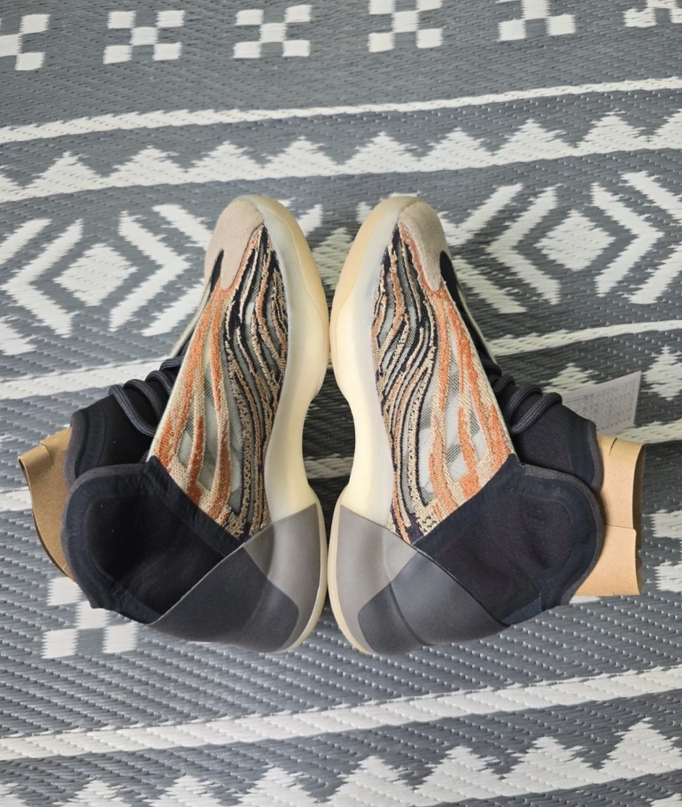 Adidas Yeezy QNTM UK 4.5 Flash Orange BNIB image 6