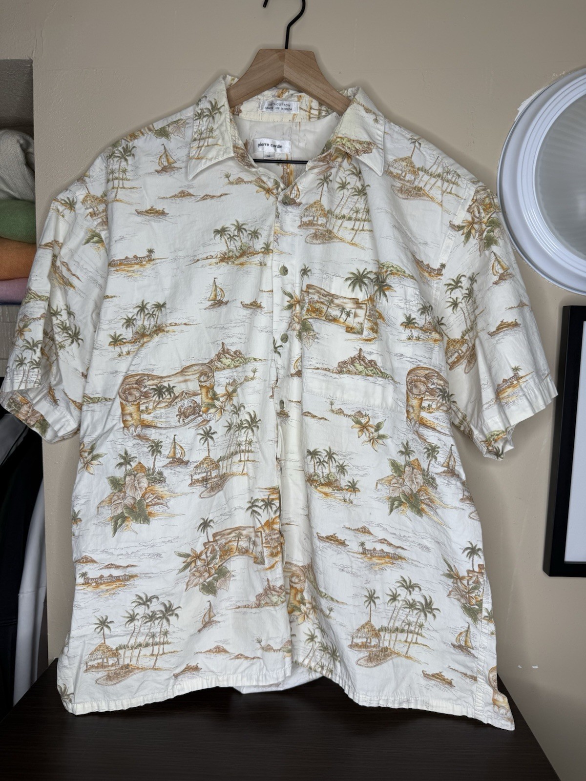 Picture 1 of 3