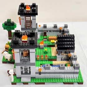 Vintage Lego Retired Minecraft 'The Fortress' 21127  Set 99.99% Complete! No Box