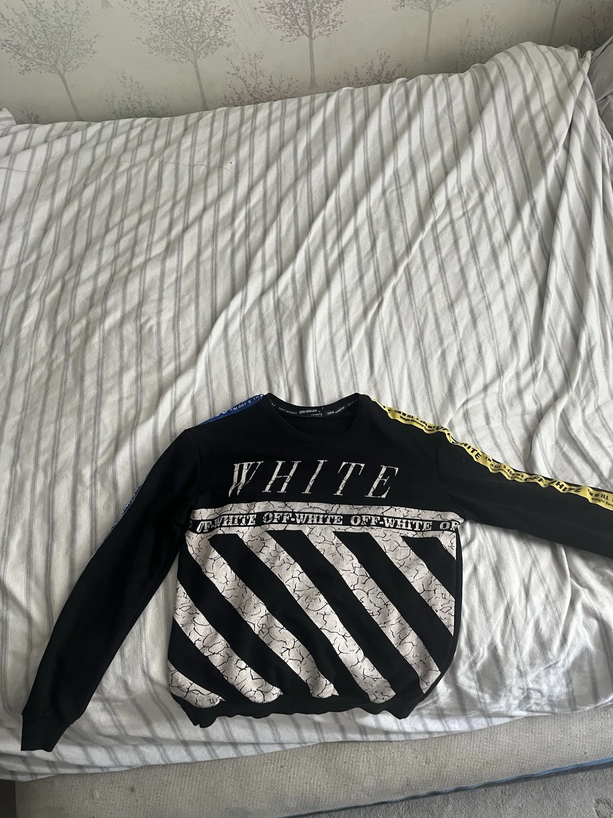 OFF WHITE Felpa nera off white con cappuccio media indossata 3 4 volte ottime condizioni