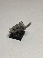 Citadel Warhammer gutter runner w dagger and net 2 miniature 165