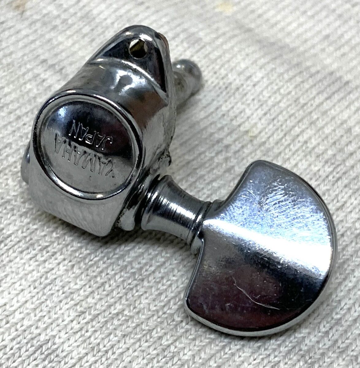 Vtg Yamaha FG-335 Acoustic Guitar Original Treble Side Tuner Vtg Yamaha FG-335 Acoustic Guitar Original Treble Side Tuner
