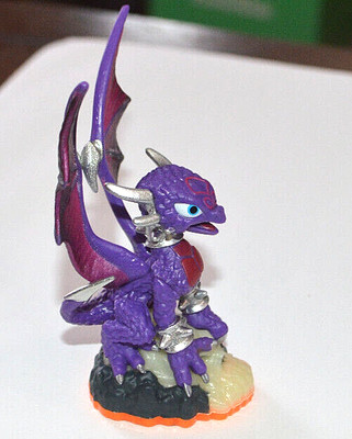 Activision Skylanders Figure Giants Cynder