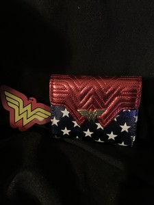 loungefly wonder woman wallet