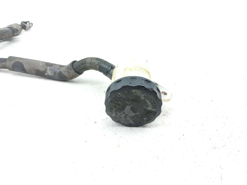 Cilindro maestro de freno trasero B Honda CBR1100XX Blackbird CBR 1100 97 Foto 3 de 4