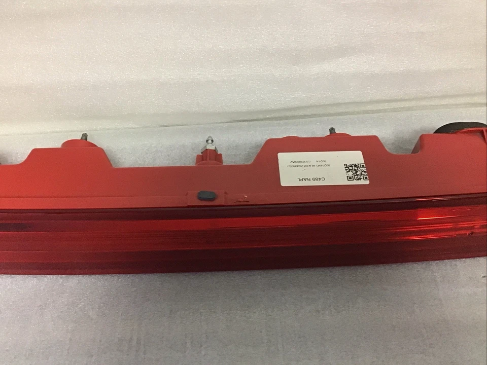 Luz trasera central Lincoln MKZ 2015-2019 OEM LED TERCER FRENO MALETERO PUERTA LEVADIZA LÁMPARA Foto 3 de 4