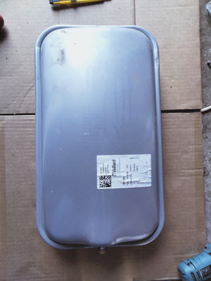 Vaillant Eco Tec Plus 831 824 2012, 630 2008 Ausdehnungsgefäß ungeprüft