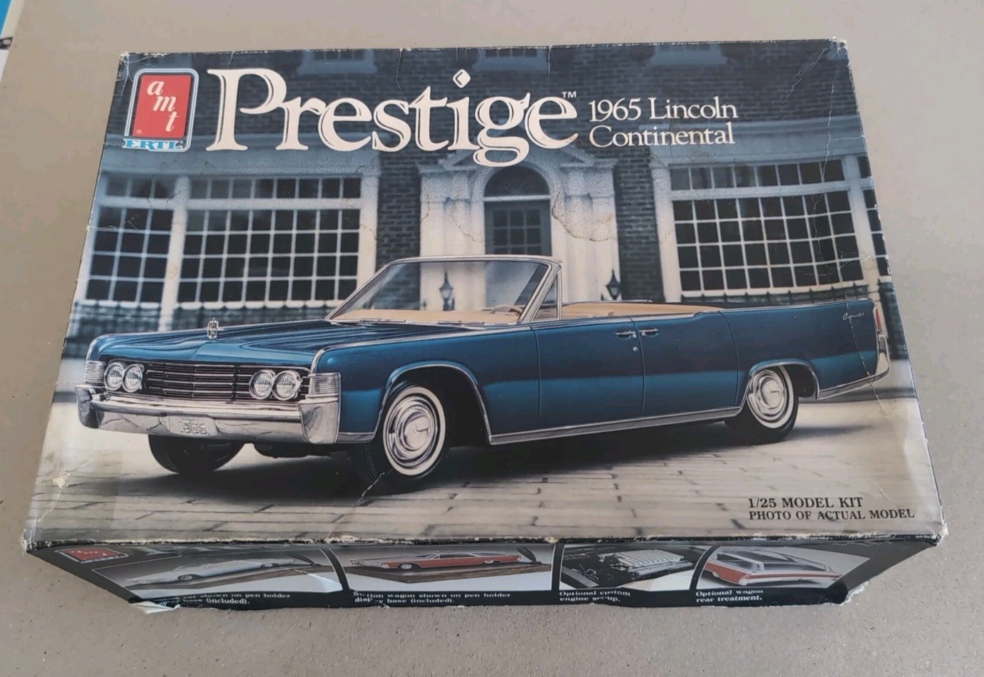 AMT Ertl 1965 Lincoln Continental Prestige Series Model Car 