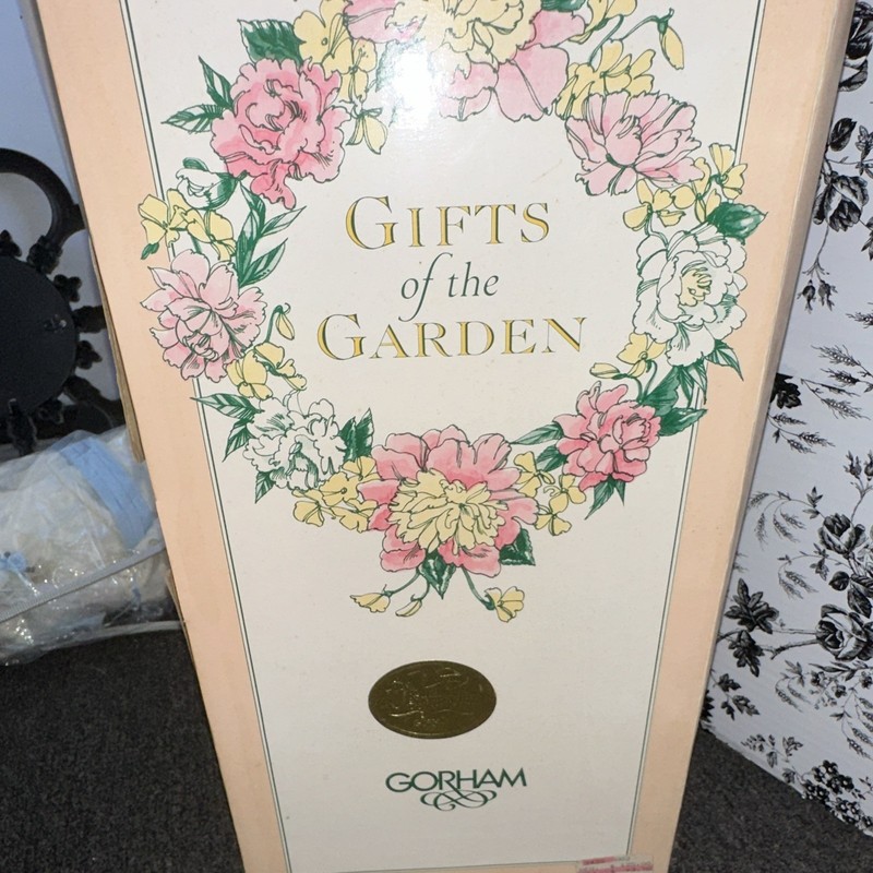 Gorham Gifts of the Garden Lauren Porcelain Doll Basket Box LE