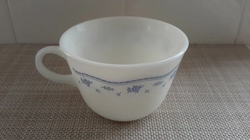 Vintage Pyrex Coffee Tea Cup "Morning Blue" Flowers Pattern EUC