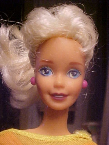 Mattel Barbie Doll 1996 Blonde w/outfit - Picture 3 of 14