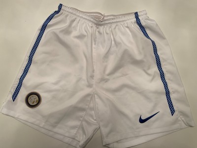 pantaloncini bianchi calcio