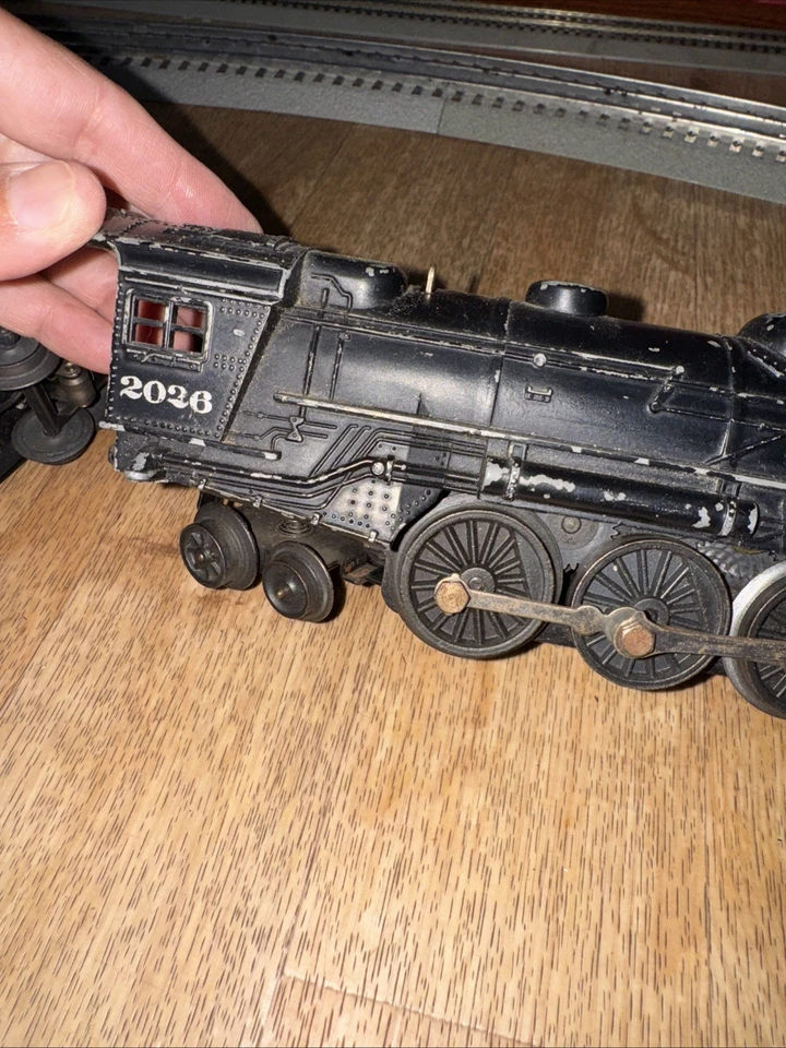 Vintage Lionel #2026 Gauge O/027  Steam Locomotive 2-6-2 with Whistle Tender - Image 3 of 4