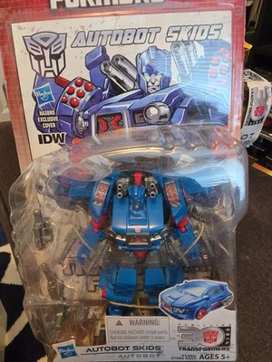 Transformers Generations Thrilling 30 Autobot Skids Deluxe Class New In Box
