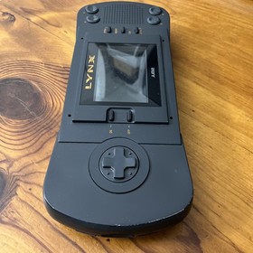 Atari Lynx Gen-1 Handheld Console.  (FOR PARTS OR REPAIR)