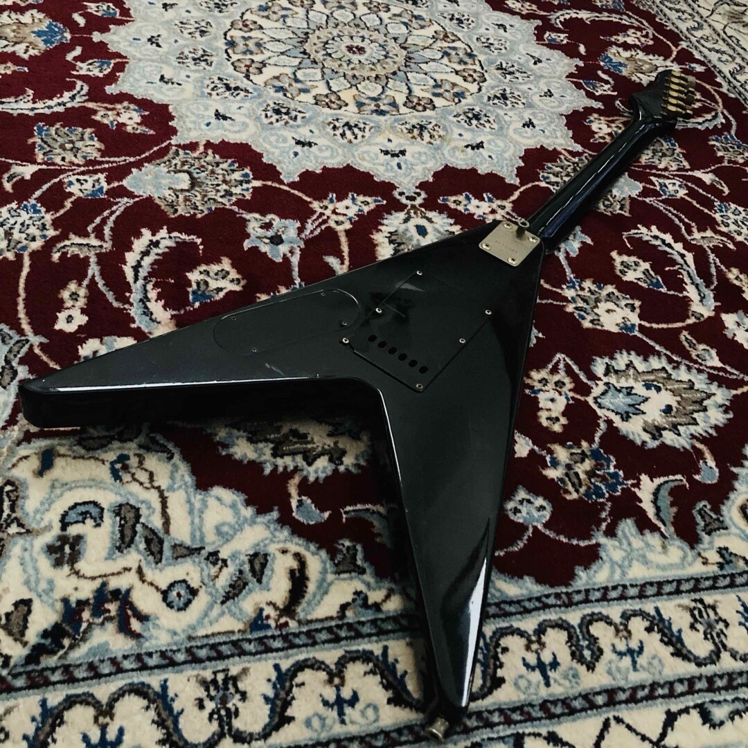 Electric Guitar Aria Pro II XX Deluxe Flying V Type Yngwie