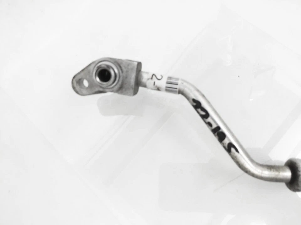 Manguera de descarga de aire acondicionado Toyota Venza 2009-2015 3,5 L 88711-0T010 Foto 2 de 4