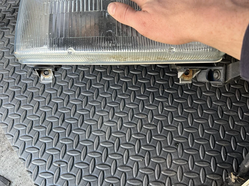 Faros Audi C4 100/S4 1991-1994 Foto 4 de 4