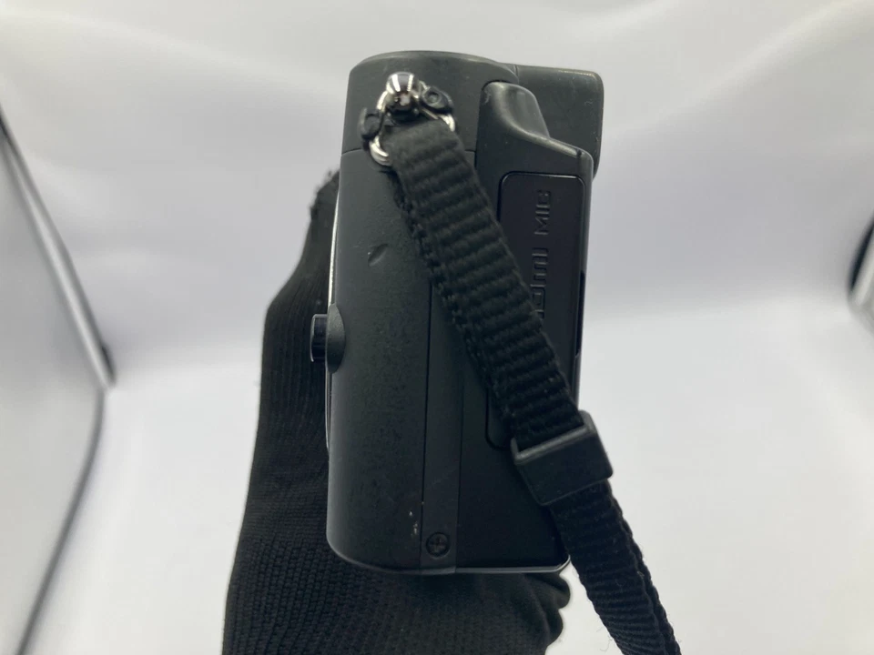 Excellent Nikon 1 V1 744 Shots mirrorless camera 1 NIKKOR body only 2267 - Image 4 of 4