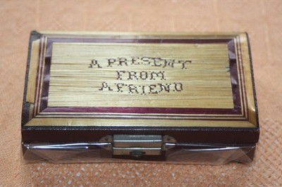 Vintage Handarbeit Nähkasten Werkzeug in Custom Stroh Arbeit Box. Geschenk für Freund