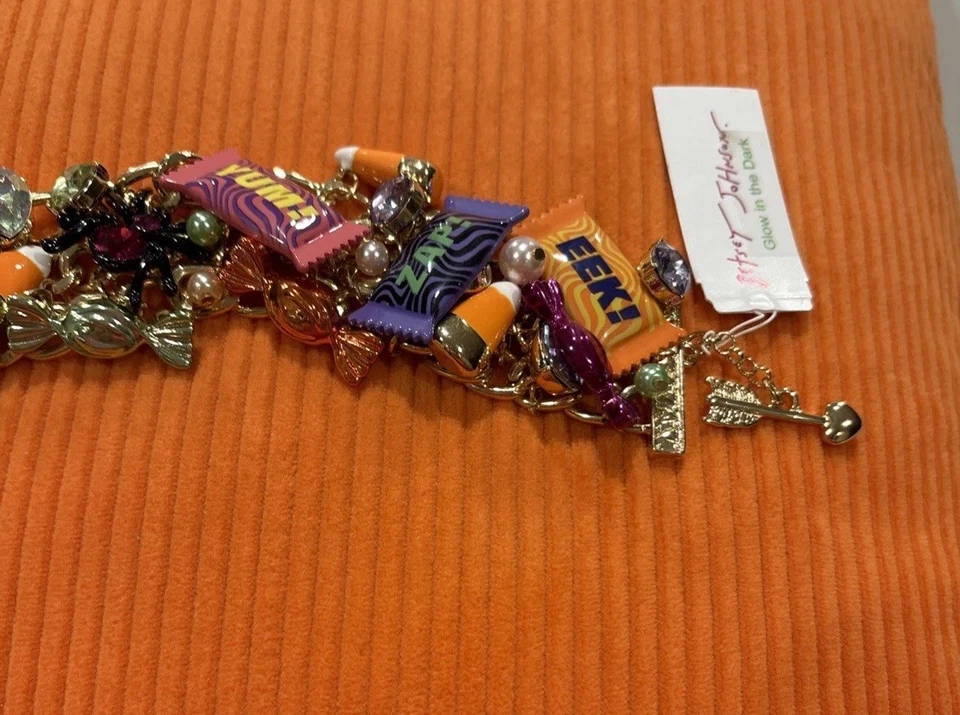 NUEVO Pulsera Betsey Johnson Halloween Caramelo Araña Cristales Multicolor Foto 3 de 4