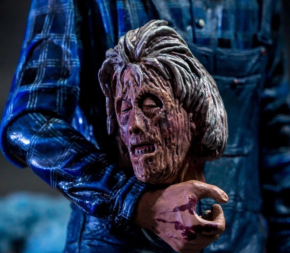 Friday the 13th Jason Voorhees Part 2 Action Figure Horror NECA Idea Regalo - Immagine 3 di 4