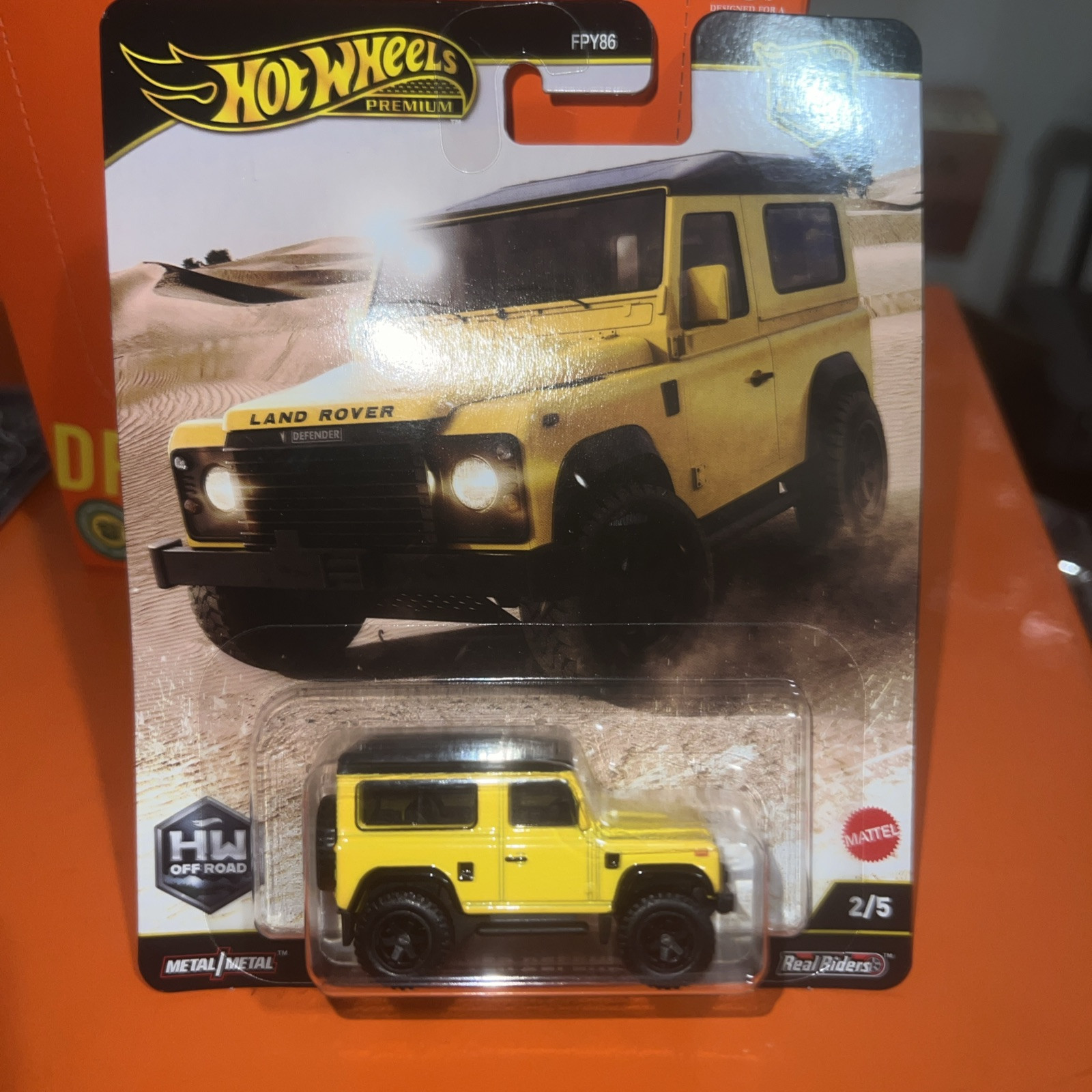 2025 HOT Wheels Premium HW OFF ROAD 2/5 LAND ROVER Defender 90 Real Riders 🍒