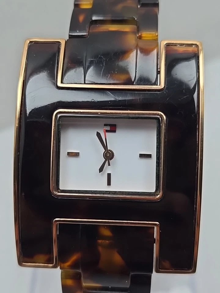 Reloj pulsera Tommy Hilfiger para mujer con caparazón de tortuga oro rosa Y2K batería nueva Foto 4 de 4