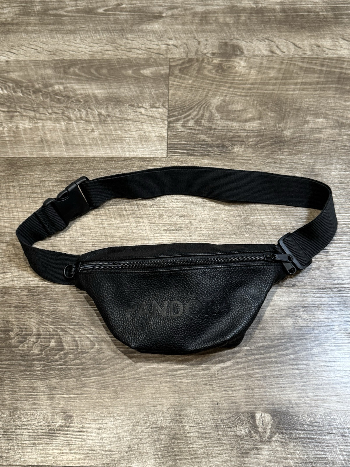 PANDORA | LIMITED EDITION BLACK BELT BAG FANNY PACK RARE JEWELRY CUTE USA